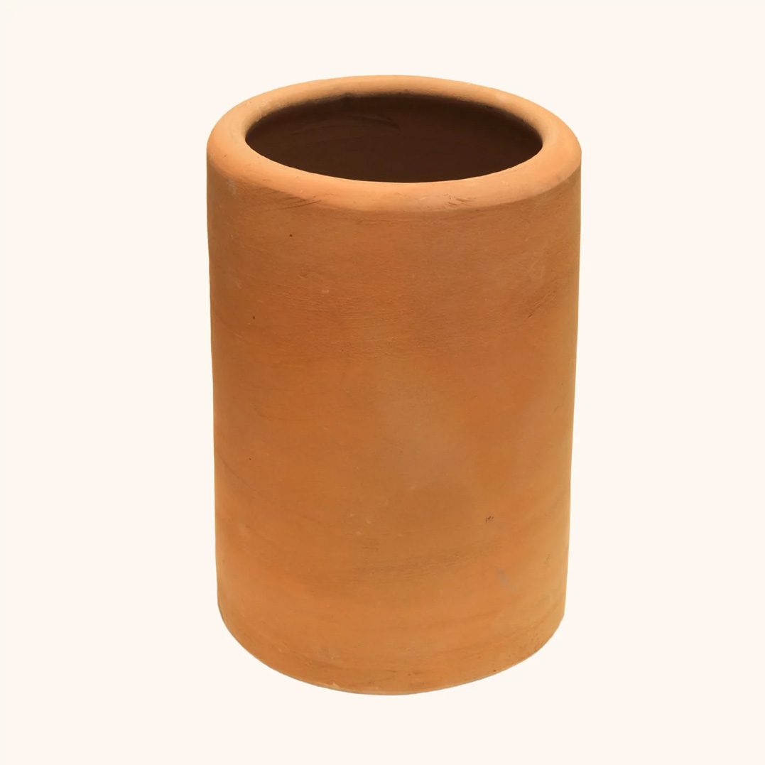 Maceta cilíndrica de barro natural